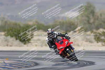 media/Jan-15-2026-Racers Edge (Thu) [[dfebeb70ab]]/3-B Group/Session 4 (Turn 5)/